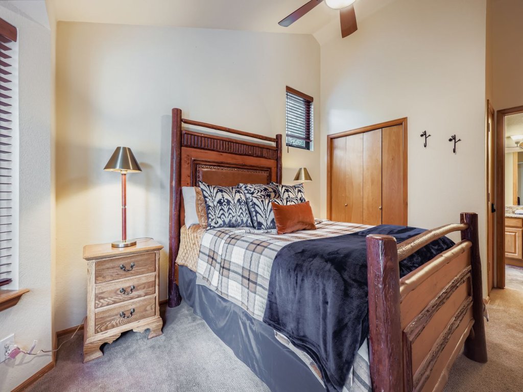 Village Point 120 Vacation Rental in Breckenridge - RedAwning