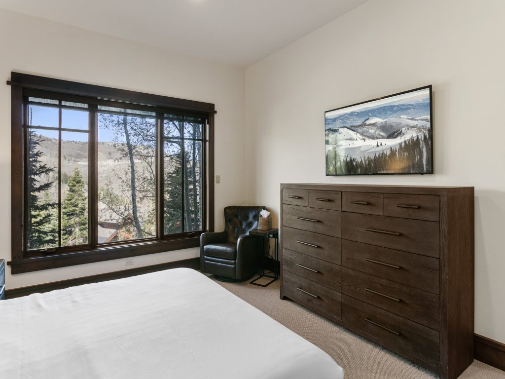 Deer Valley Ski-In/Out 3BR | Views, Hot Tubs Vacation Rental in Park City - RedAwning