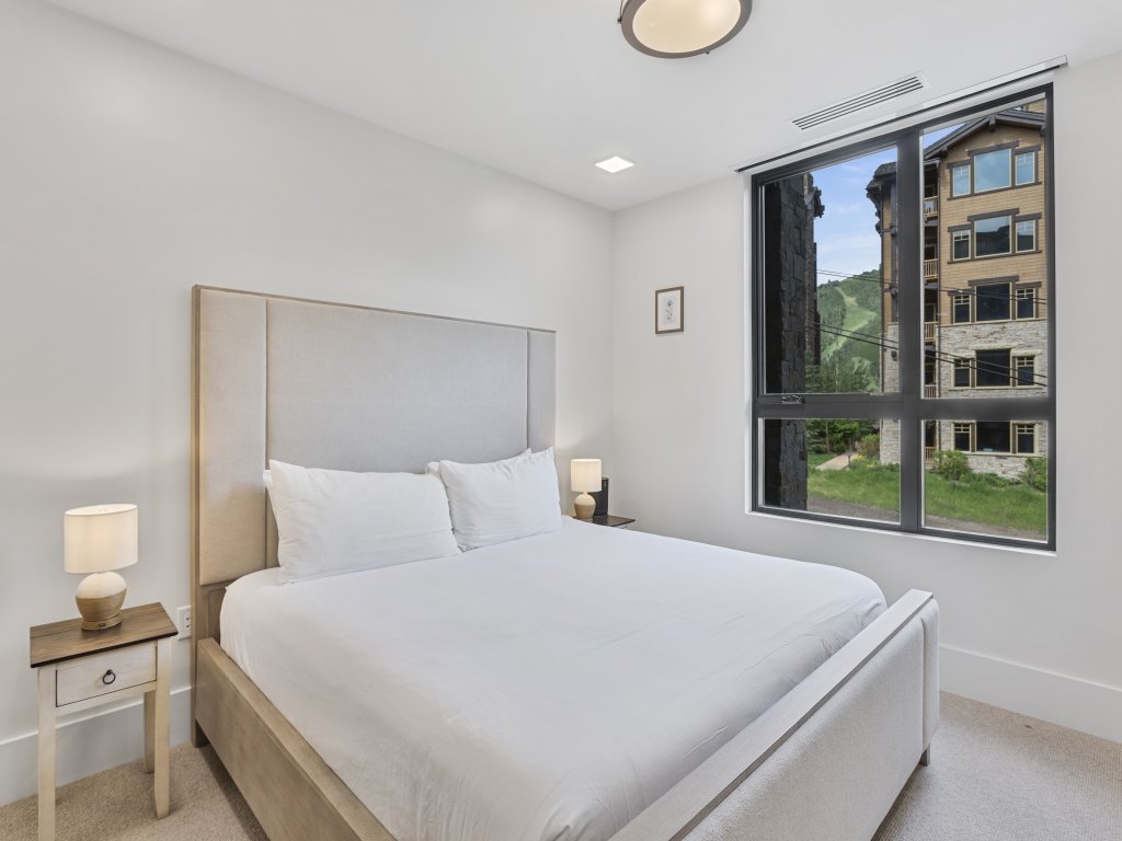 Empire Residences at Deer Valley Resort - Three Bedroom Deluxe Residence #203 Vacation Rental in Park City - RedAwning