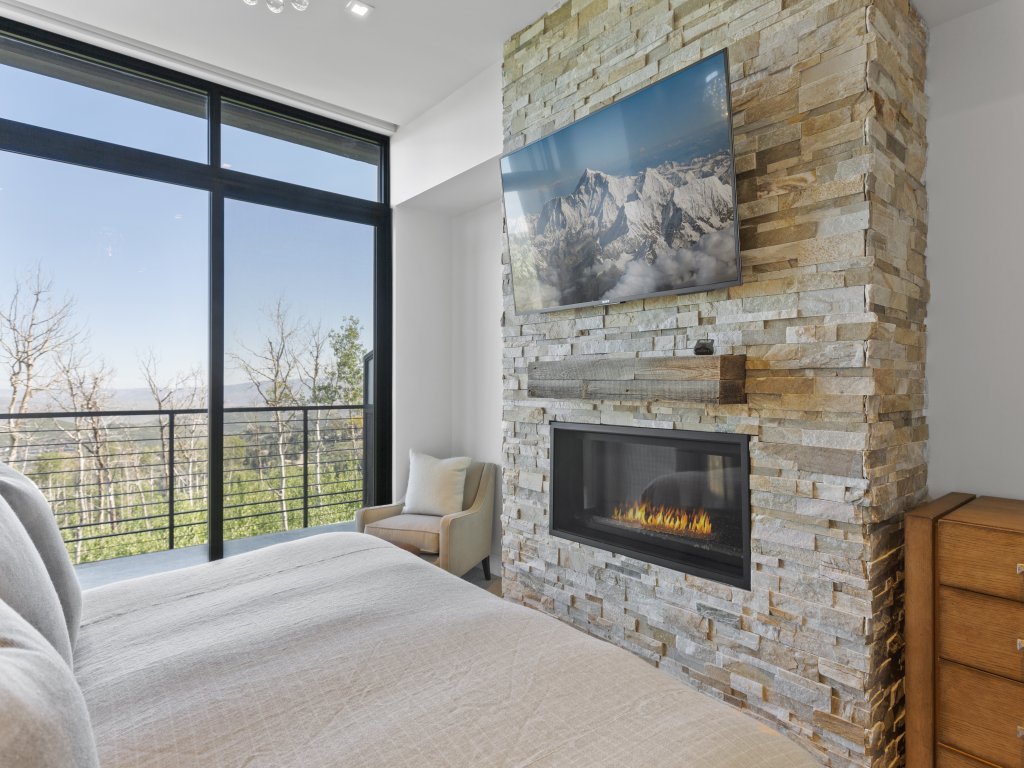 One Empire Pass Lodge at Deer Valley Resort - Three Bedroom Residence #504 Vacation Rental in Park City - RedAwning