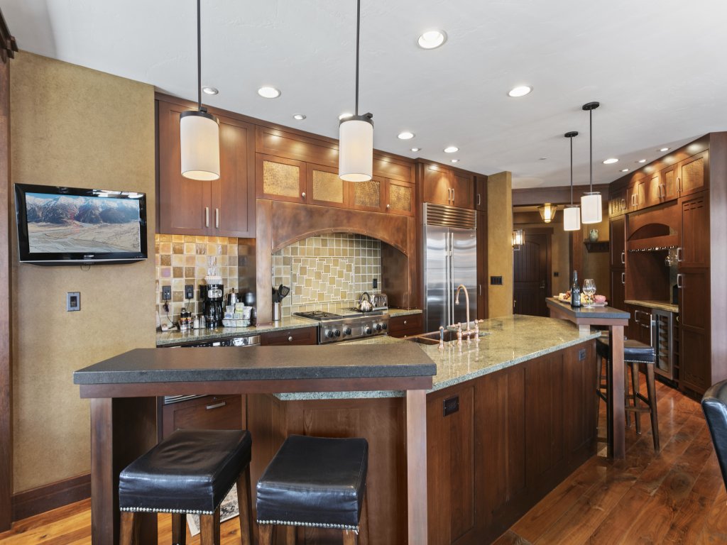 Flagstaff Lodge at Deer Valley Resort - Three Bedroom Residence #302 Vacation Rental in Park City - RedAwning