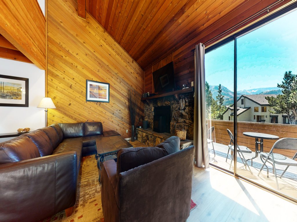 Snowflower 20 Pet-Friendly, Spacious Corner Unit With Great Complex Amenities Vacation Rental in Mammoth Lakes - RedAwning