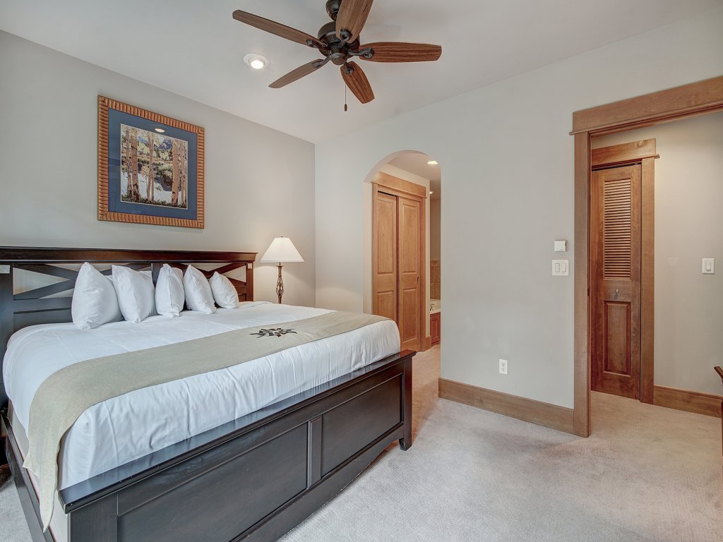 Luxurious 1 BR in River Run Village with Ski in ski out, Kids Ski Free Vacation Rental in Dillon - RedAwning
