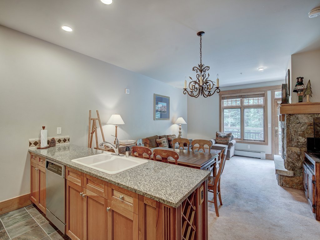 Luxurious 1 BR in River Run Village with Ski in ski out, Kids Ski Free Vacation Rental in Dillon - RedAwning