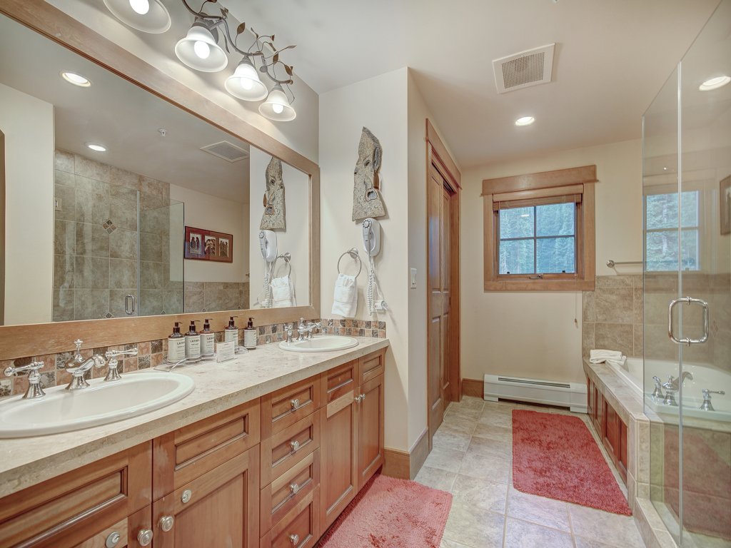 Luxurious 3 BR in River Run Village Featuring Ski in, ski out Vacation Rental in Dillon - RedAwning