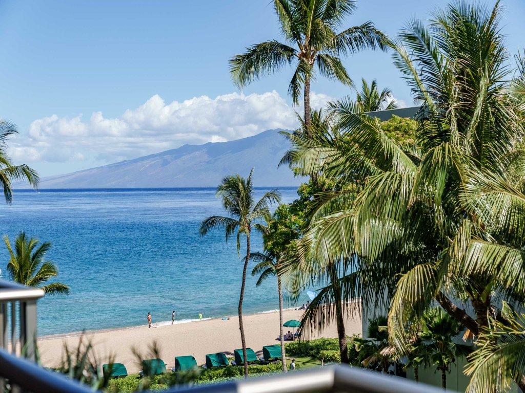 Whaler 518 OceanView Studio Condo Vacation Rental in Lahaina - RedAwning