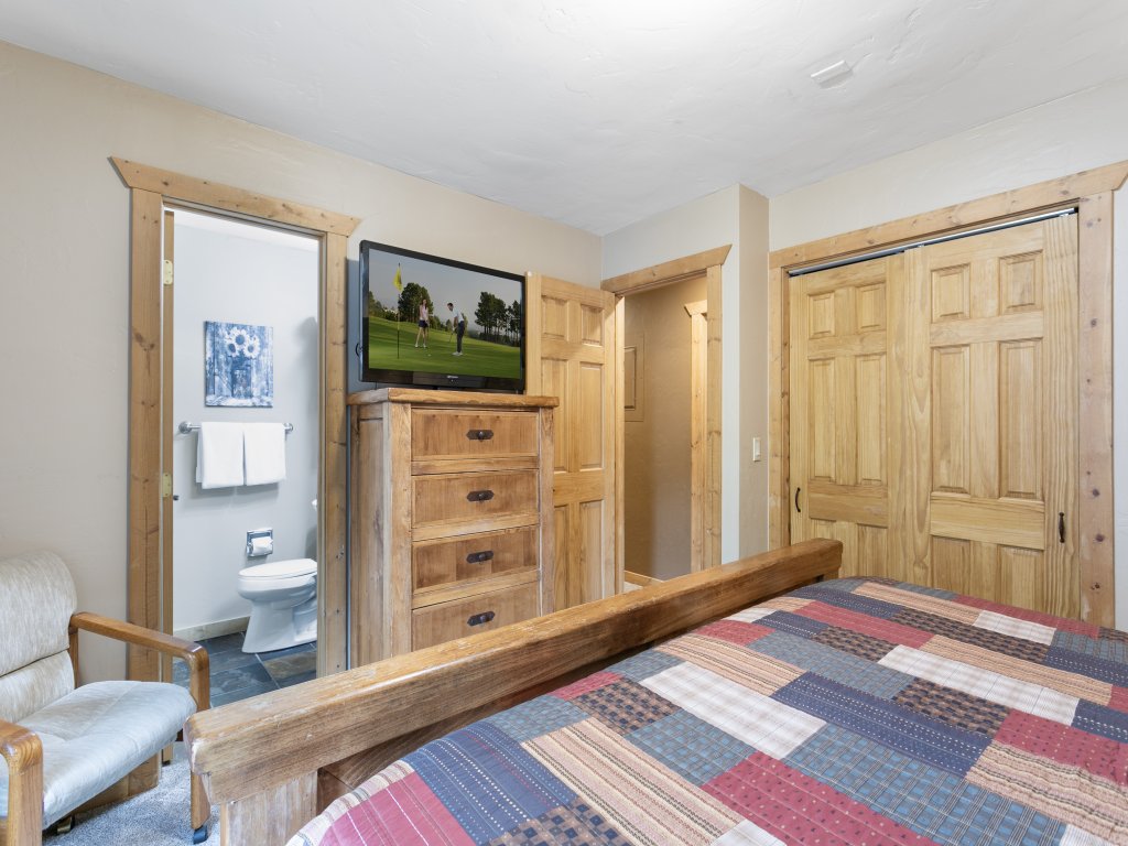 Beaver Creek West S2  (3 Bedroom) Vacation Rental in Avon - RedAwning