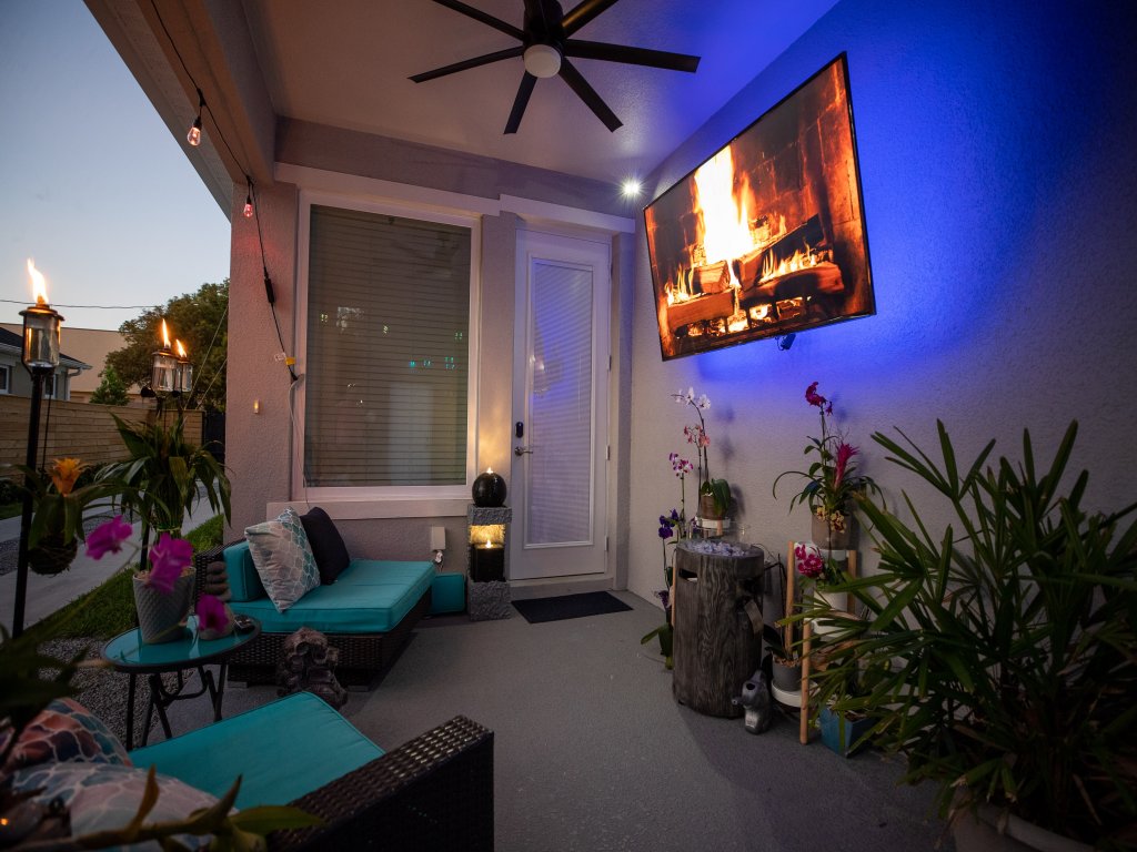 Newly Constructed Modern Pet Friendly Zen Home w/ Private Home Theater & Hot Tub! Vacation Rental in Orlando - RedAwning