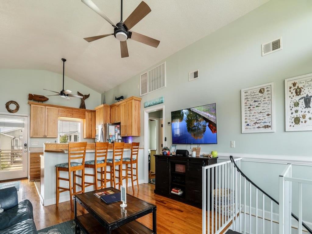 Changes In Latitude / 128 Charlotte St Vacation Rental in Holden Beach - RedAwning
