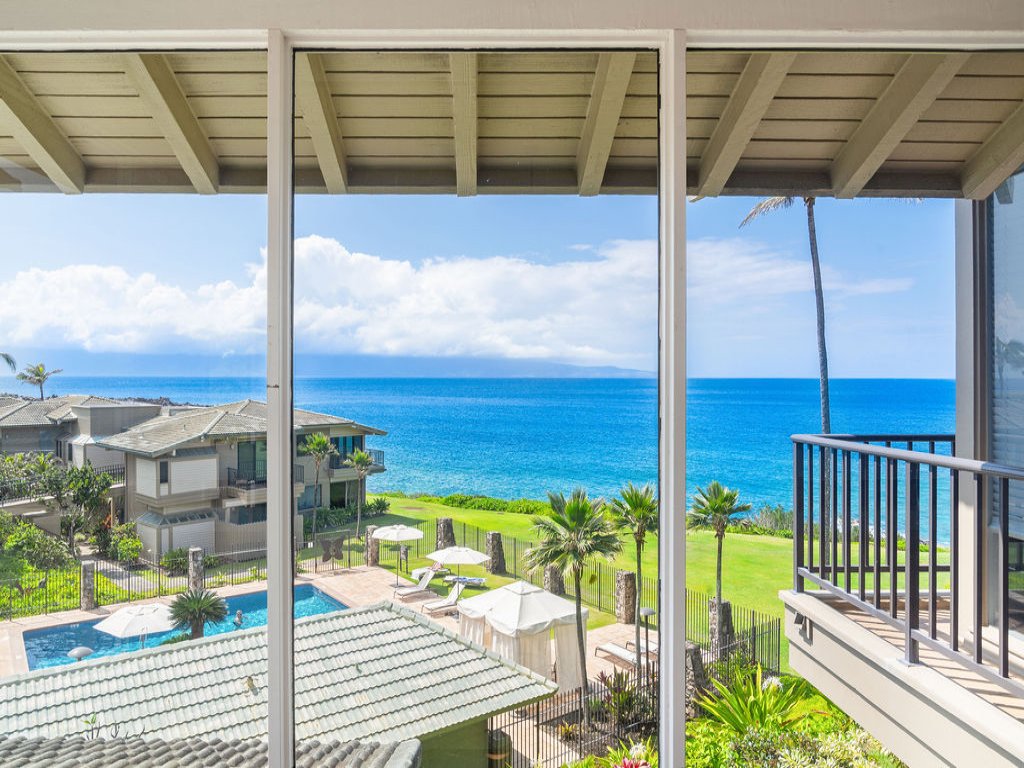 Kapalua Bay Vill 23G1 Ocean front 1 BD/1BA Vacation Rental in Lahaina - RedAwning