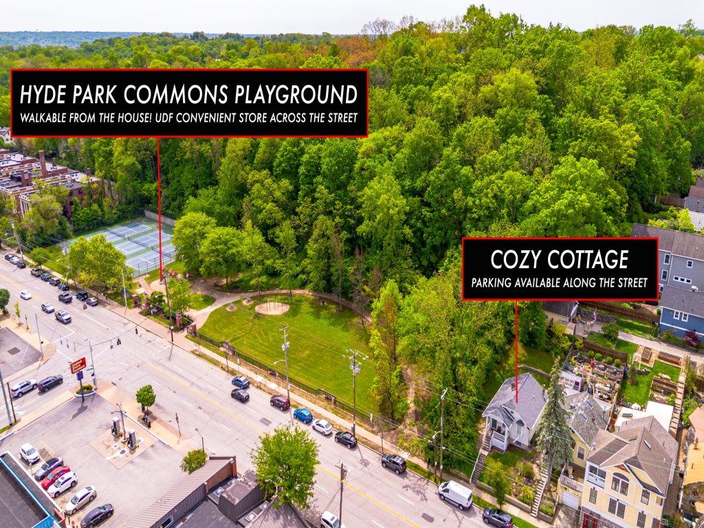 Cozy Cottage in the Heart of Hyde Park Vacation Rental in Ohio - RedAwning