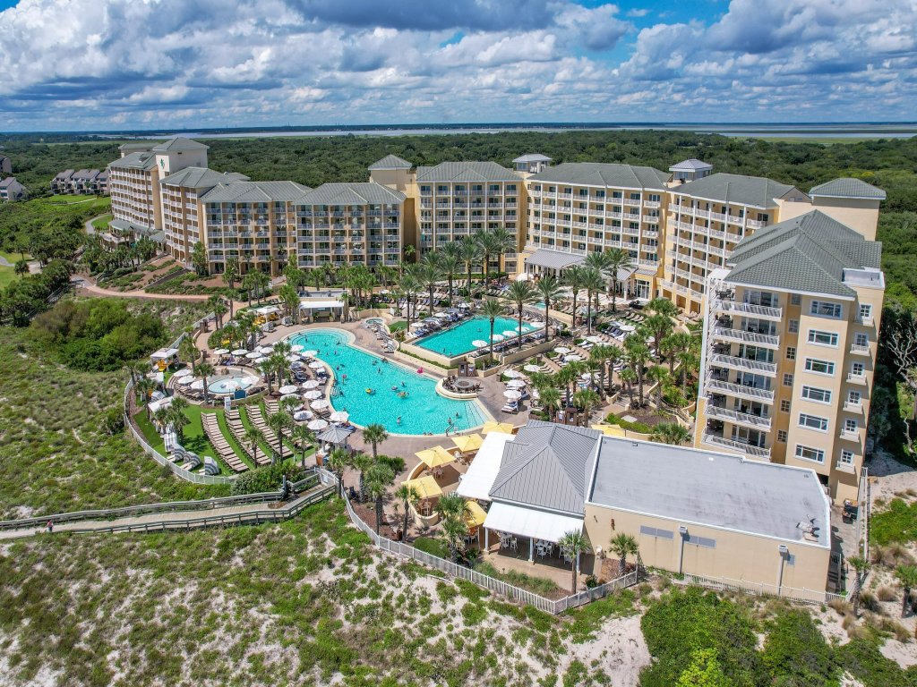 Pool View Condo with Access to Walking or Biking Pathway Throughout Amelia Island Plantation Vacation Rental in Fernandina Beach - RedAwning