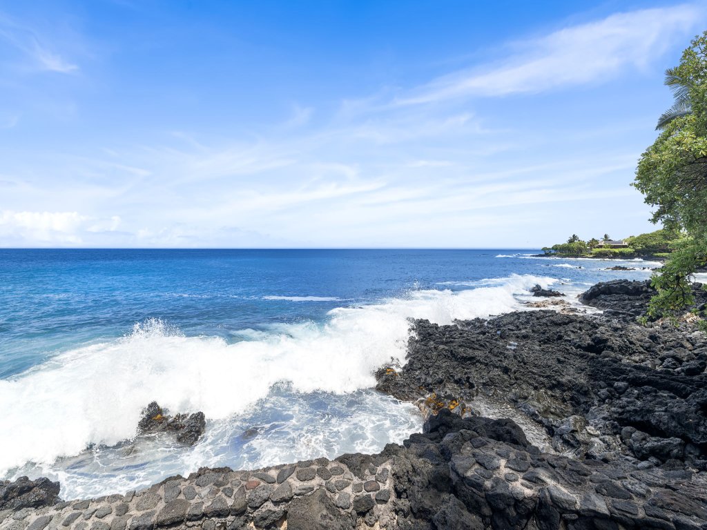 Hale Ona Loa Vacation Rental in Kailua Kona - RedAwning