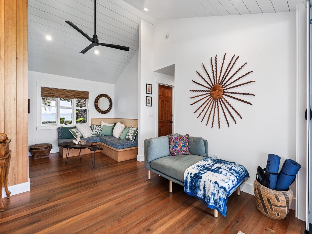 Hale Ona Loa Vacation Rental in Kailua Kona - RedAwning