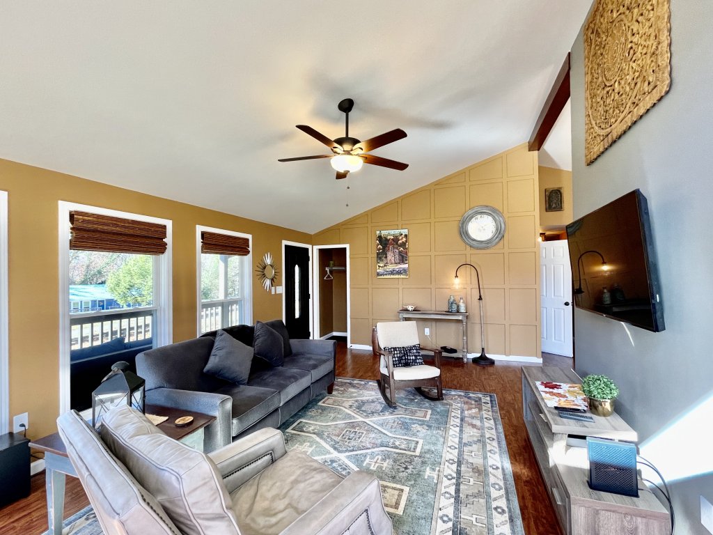 Wearadise Mountain Views Home features Hot Tub and Fire Pit Vacation Rental in Sevierville - RedAwning