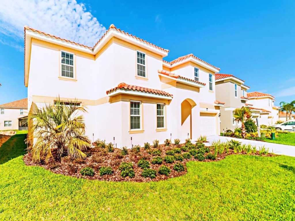 Amazing Dream Solterra Villa near DISNEY! CLUB/POOL/SPA/11BR Vacation Rental in Davenport - RedAwning