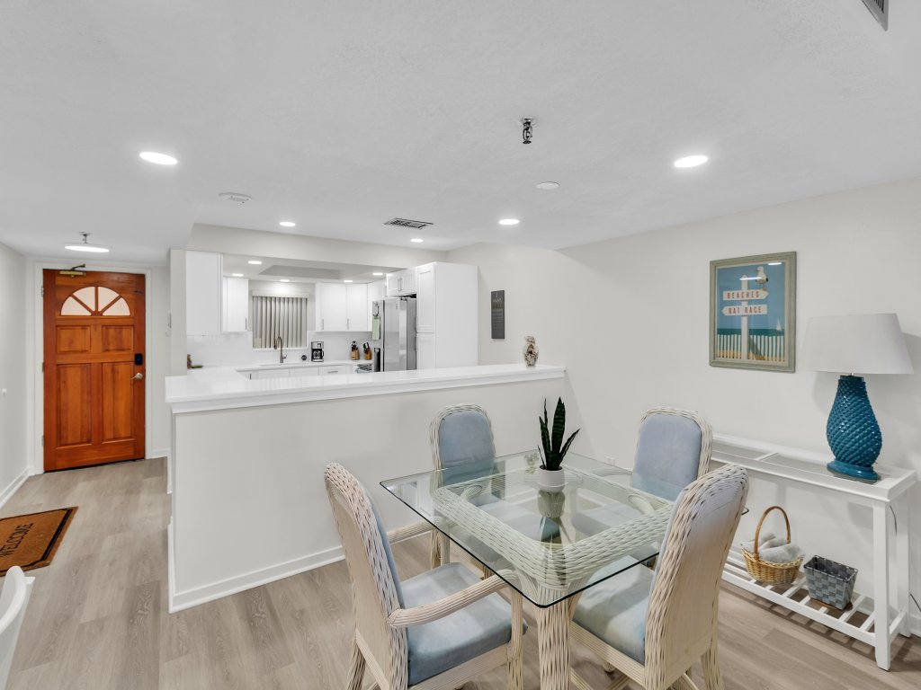 Magnificent Gulf Front Condo Located Directly on the Ocean Vacation Rental in Indian Rocks Beach - RedAwning