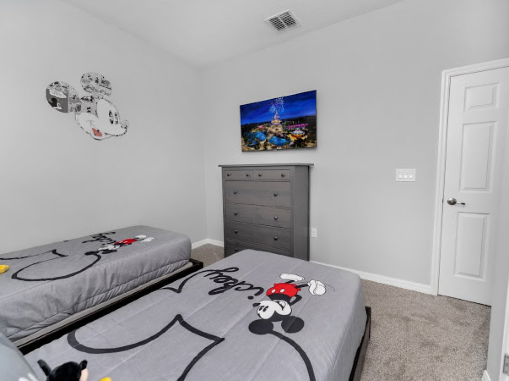 Welcome to Briar Rose our 4 bedroom pool home. Vacation Rental in Davenport - RedAwning