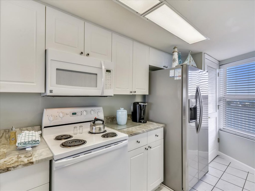 Seacrest 710 is 2 BR Top Floor Gulf Side unit - Beautifully decorated Vacation Rental in Fort Walton Beach - RedAwning
