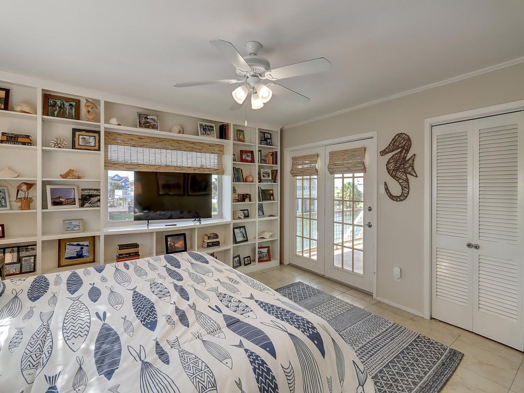 Royal Estes Vacation Rental in Texas - RedAwning