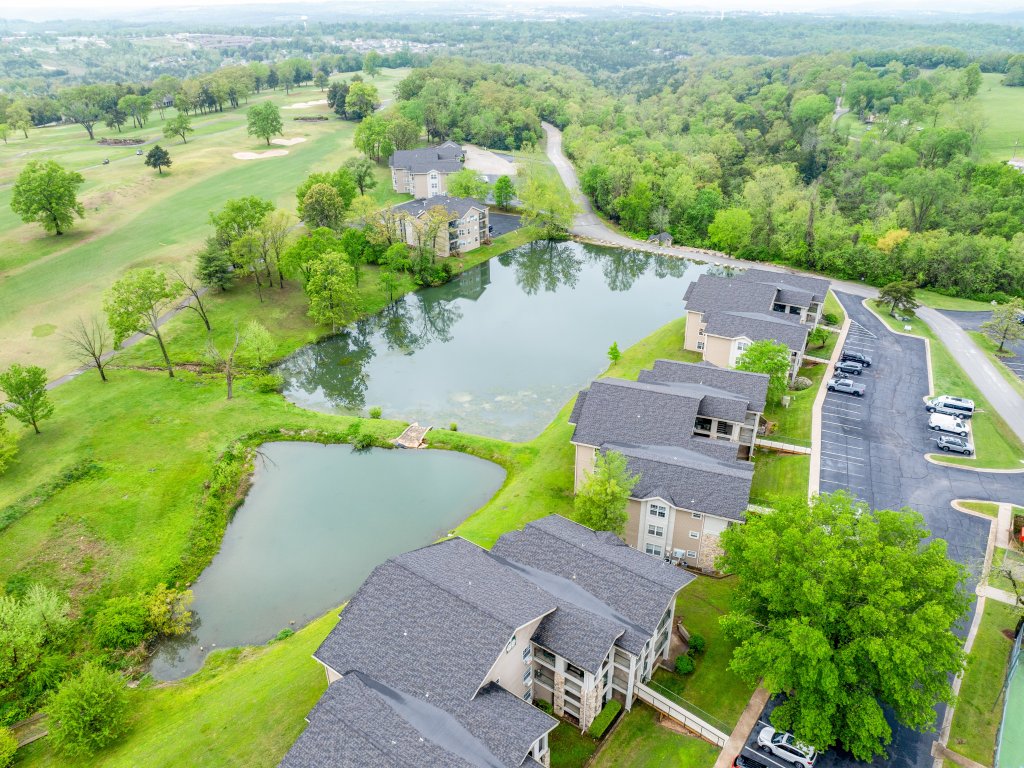 HHL-G10 -Fairway Heights Vacation Rental in Branson - RedAwning