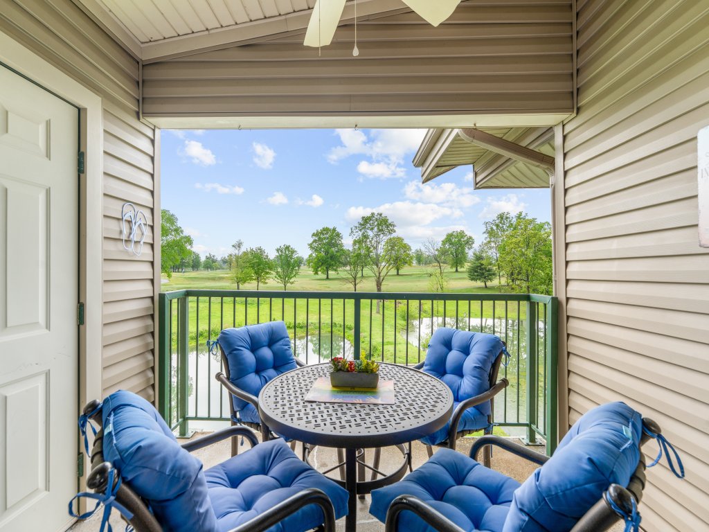 HHL-G10 -Fairway Heights Vacation Rental in Branson - RedAwning
