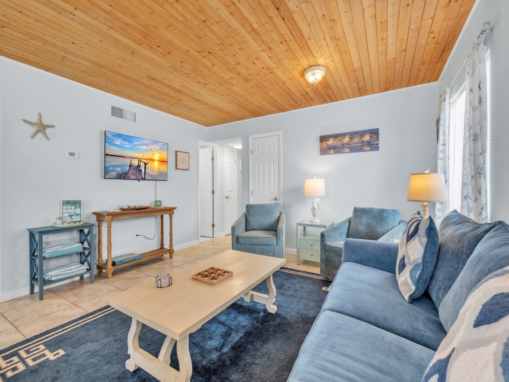 Coquina Cottage A Vacation Rental in Anna Maria - RedAwning