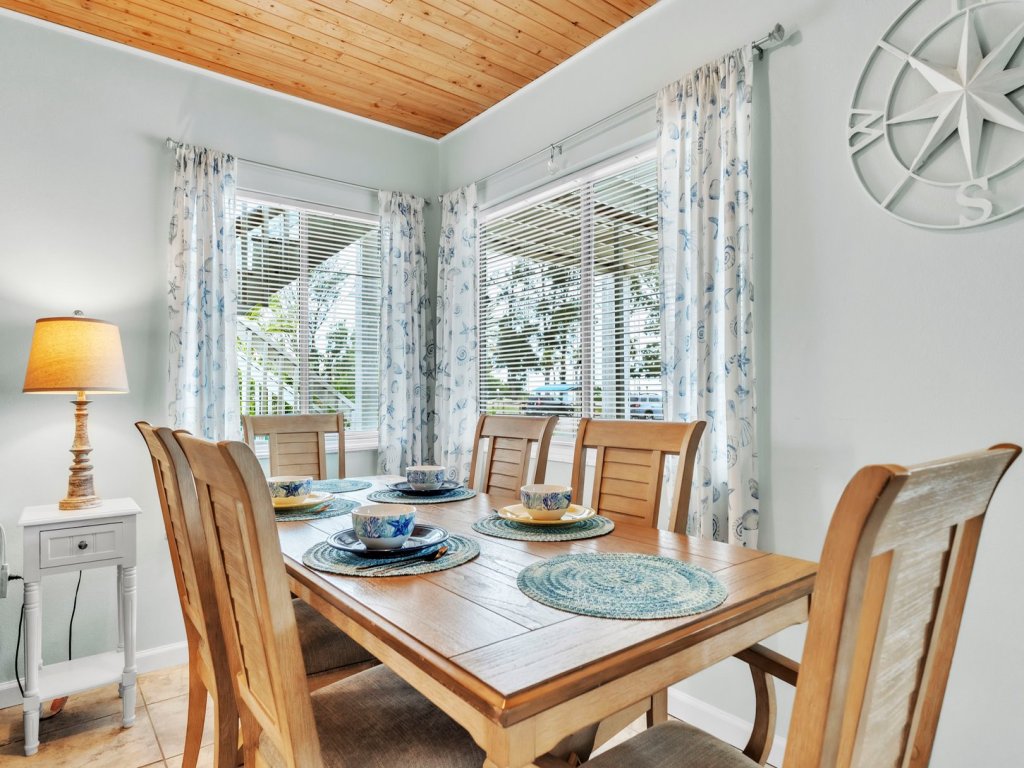 Coquina Cottage A Vacation Rental in Anna Maria - RedAwning