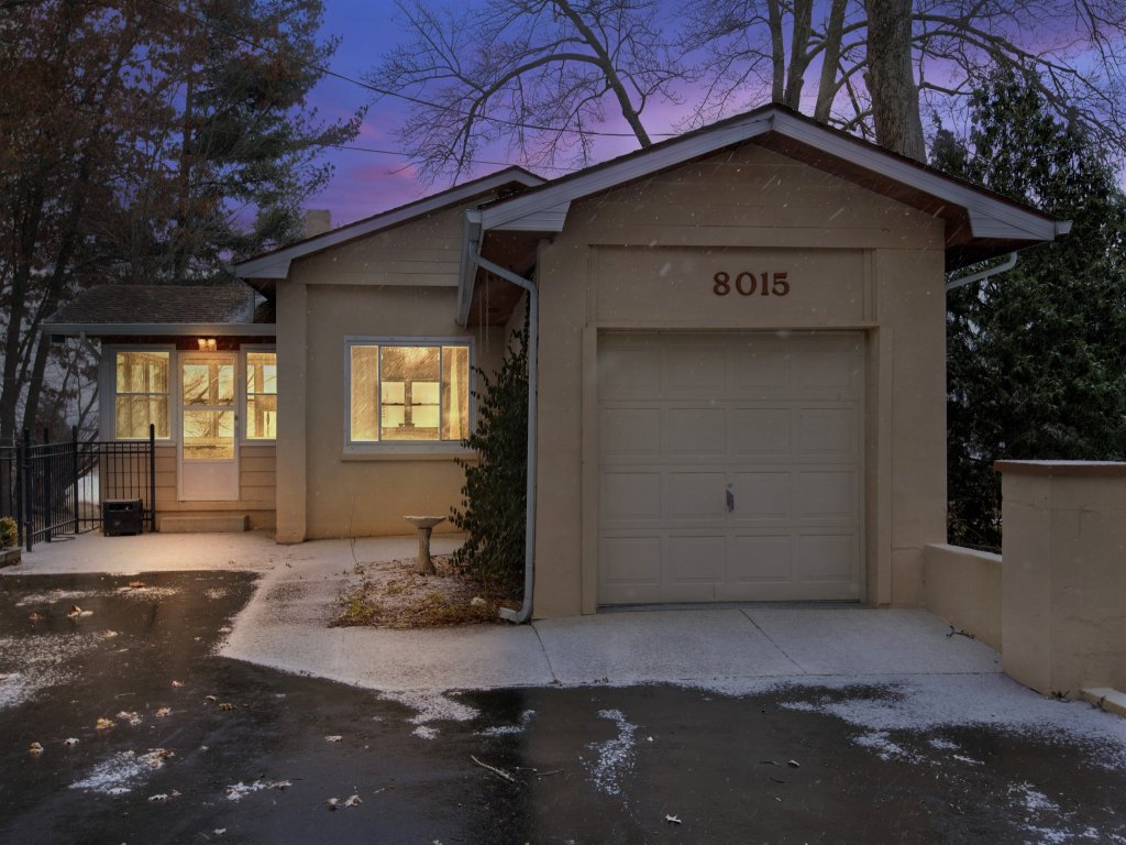 Amazing Lakefront Retreat On Long Lake! Vacation Rental in Michigan - RedAwning