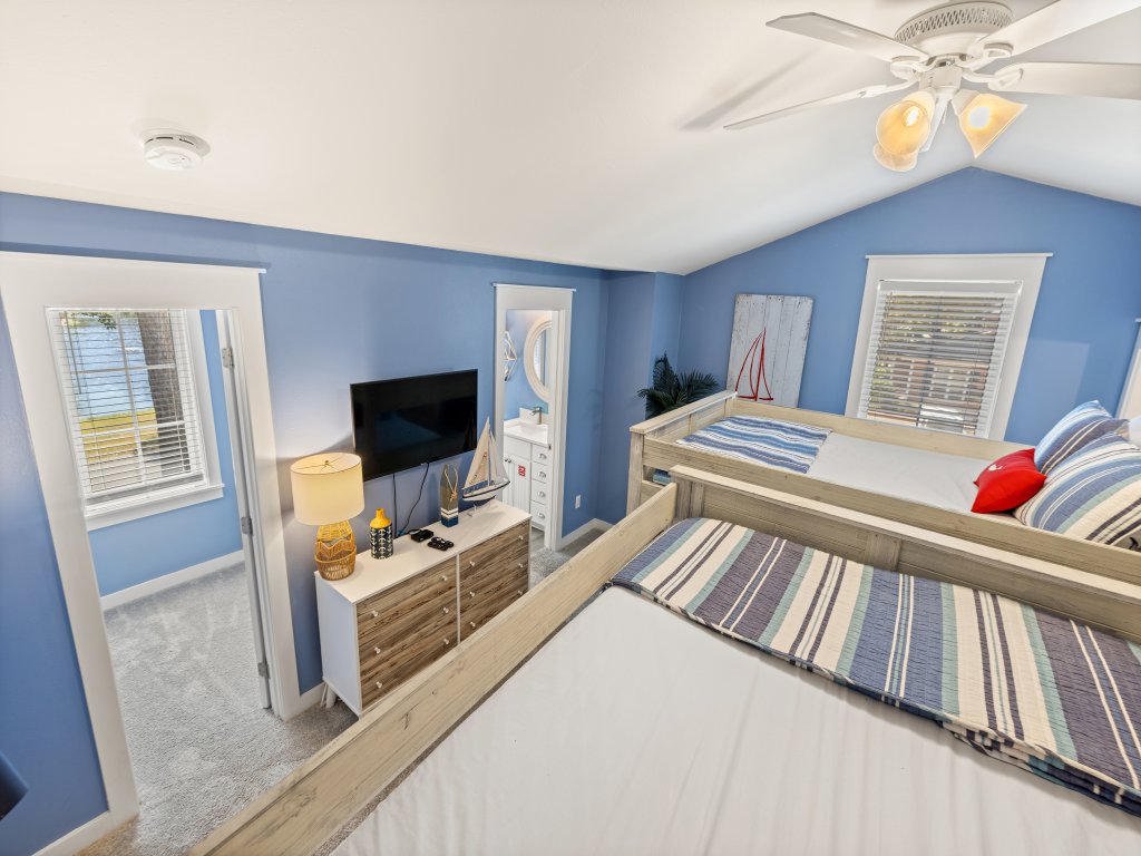 1352 Laurel Grove Vacation Rental in Miramar Beach - RedAwning