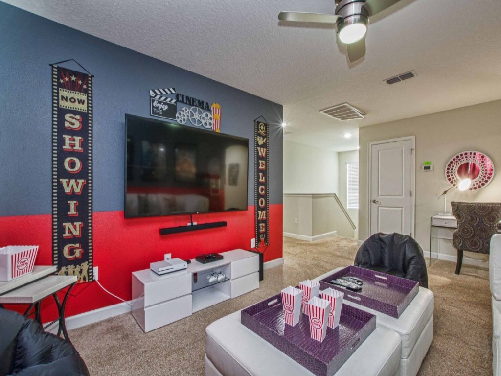 Stunning Vacation Villa with all the Amenities!  Across from Clubhouse, Gameroom Vacation Rental in Kissimmee - RedAwning