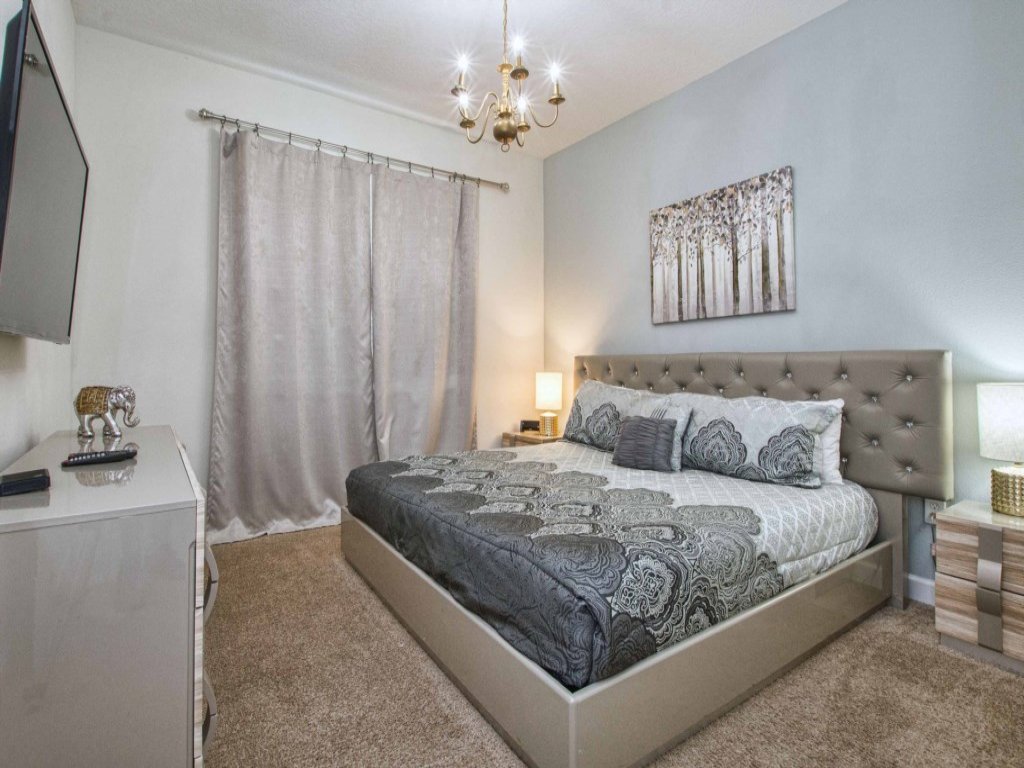 Stunning Vacation Villa with all the Amenities!  Across from Clubhouse, Gameroom Vacation Rental in Kissimmee - RedAwning