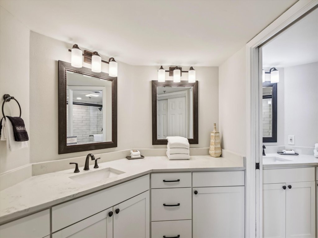 Inlet Reef 619 is a  Stunning Sunset View 3 bedroom Vacation Rental in Destin - RedAwning