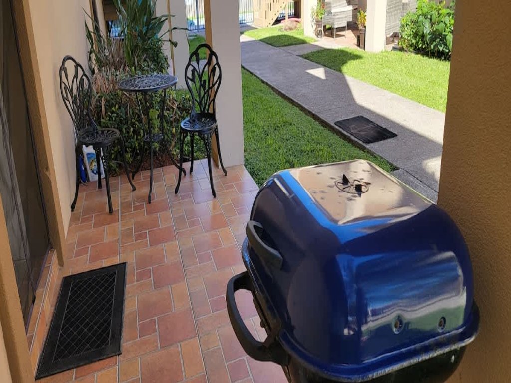 EZ Walk to Beach " Modern 2 bedroom " Sleeps Many Vacation Rental in South Padre Island - RedAwning