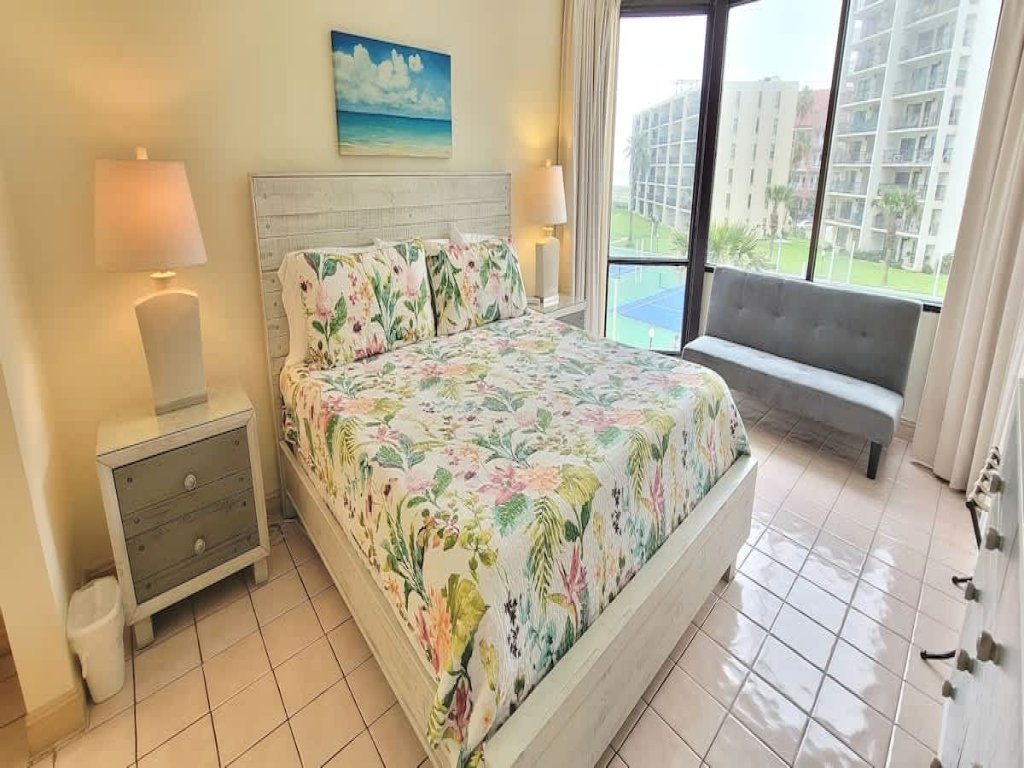 * Heated Pool * Sleeps Many Beachfront Resort Vacation Rental in South Padre Island - RedAwning