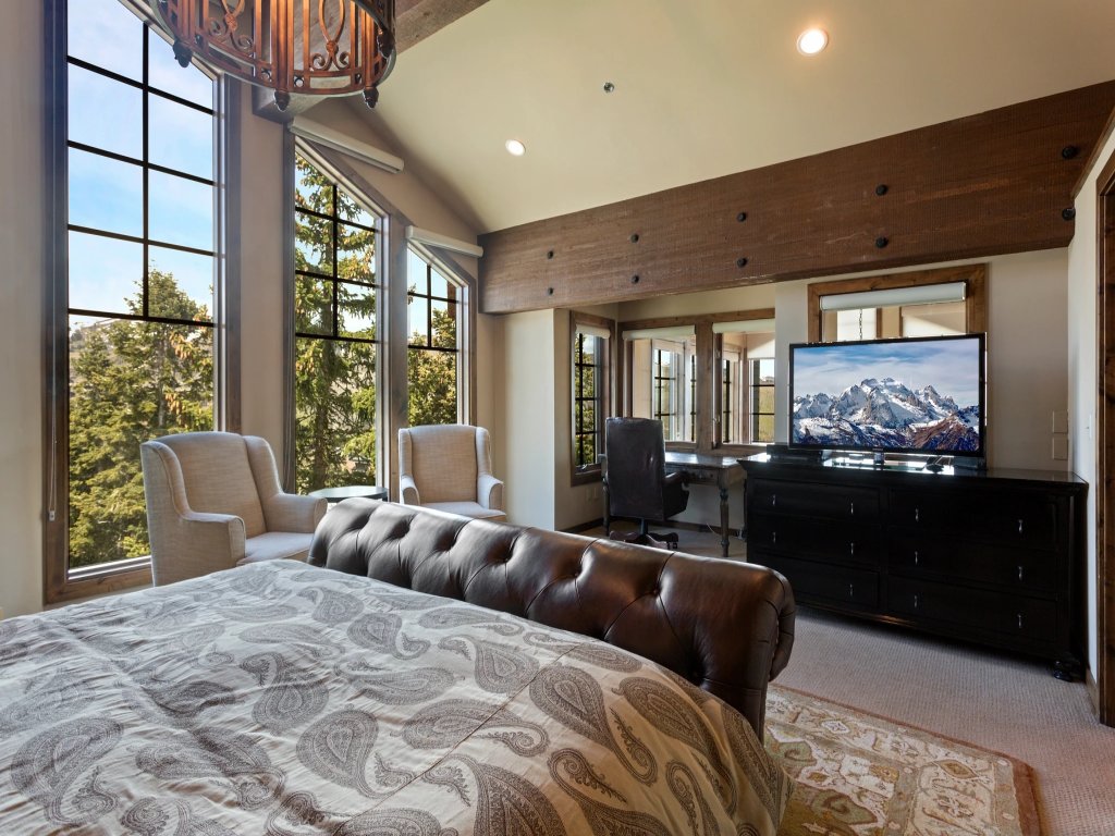Stag Lodge at Deer Valley Resort - Three Bedroom Residence with Spa #13 Vacation Rental in Park City - RedAwning