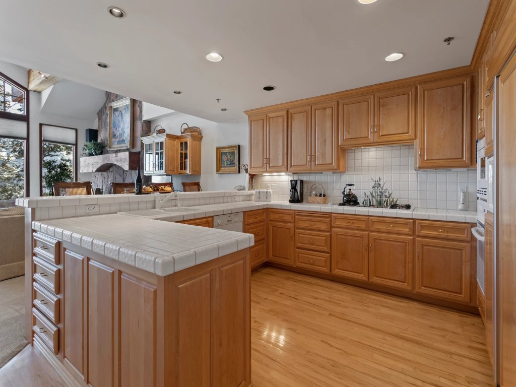 Stag Lodge at Deer Valley Resort - Three Bedroom Residence with Spa #5 Vacation Rental in Park City - RedAwning