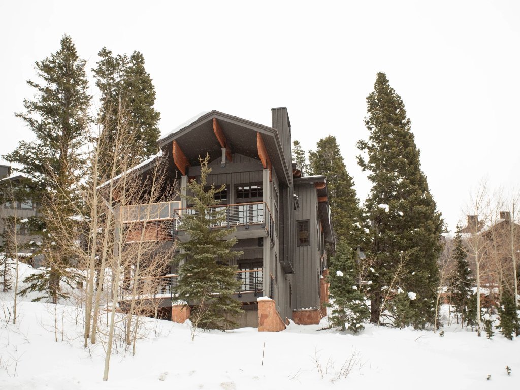 Stag Lodge at Deer Valley Resort - Three Bedroom Residence with Loft and Spa #14 Vacation Rental in Park City - RedAwning