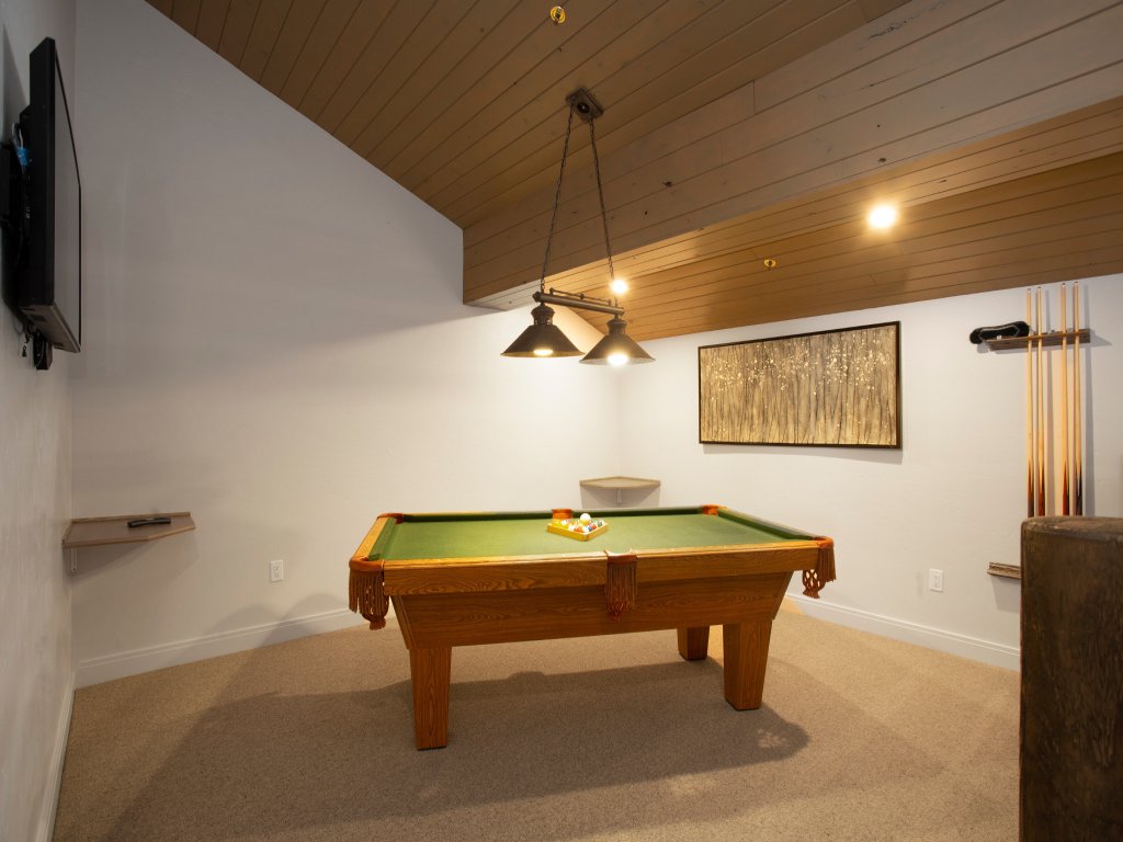Trail's End Lodge at Deer Valley Resort - Three Bedroom Residence with Den and Spa #302 Vacation Rental in Park City - RedAwning