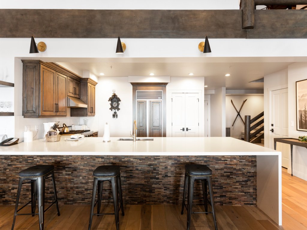 Trail's End Lodge at Deer Valley Resort - Three Bedroom Residence with Den and Spa #302 Vacation Rental in Park City - RedAwning