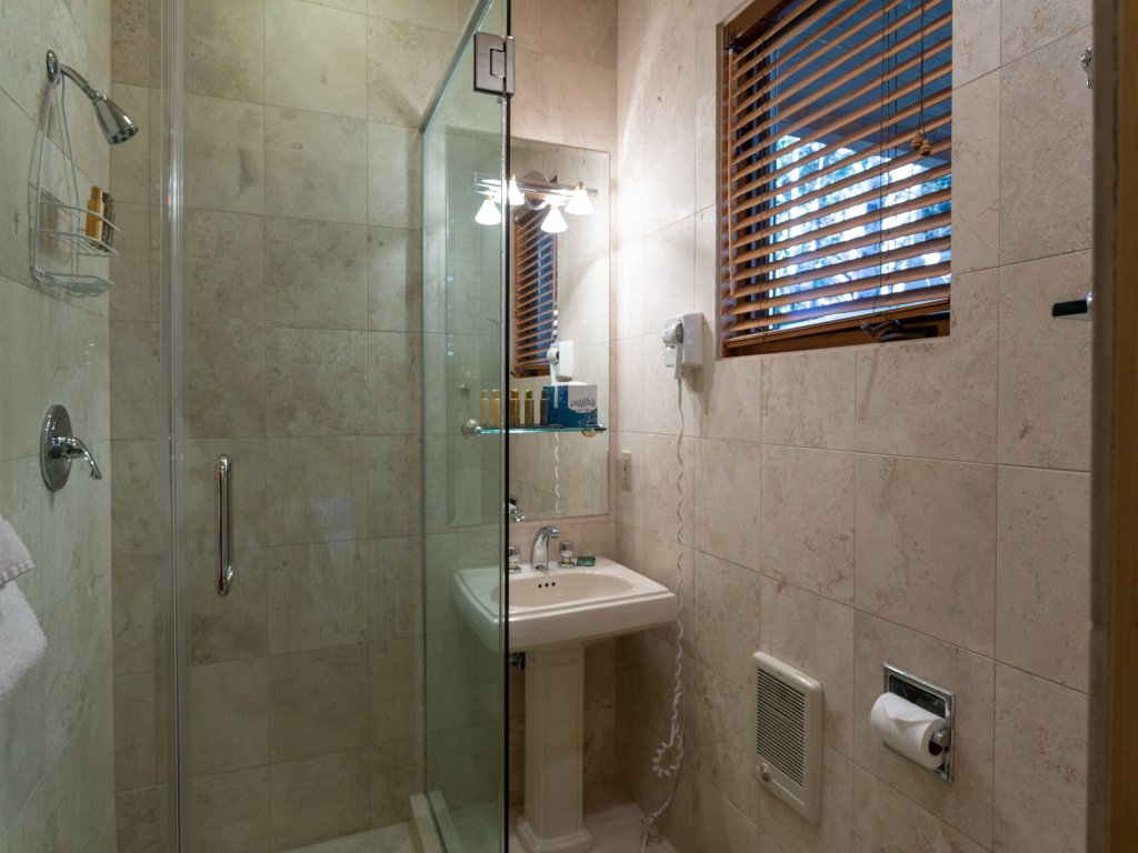 Trail's End Lodge at Deer Valley: 4-Bed w/Spa #17 Vacation Rental in Park City - RedAwning