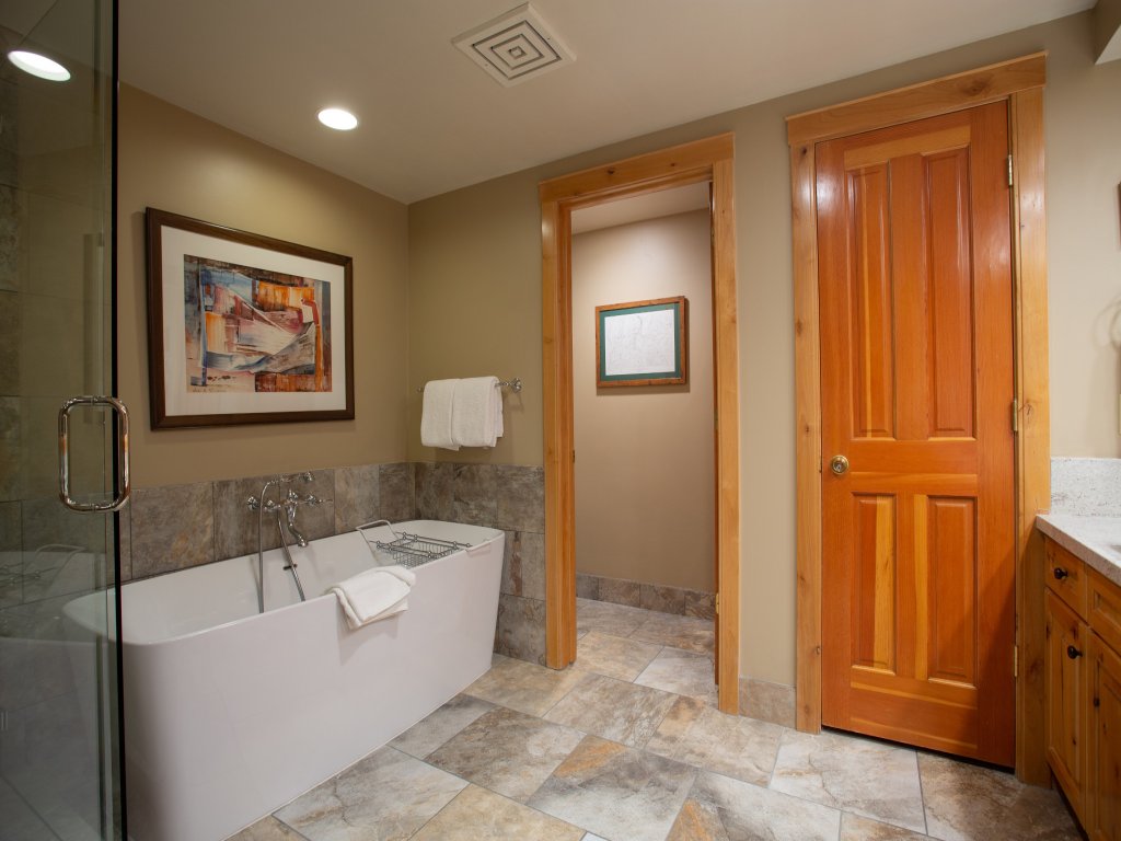Trail's End Lodge at Deer Valley Resort - Two Bedroom Residence with Spa #101 Vacation Rental in Park City - RedAwning
