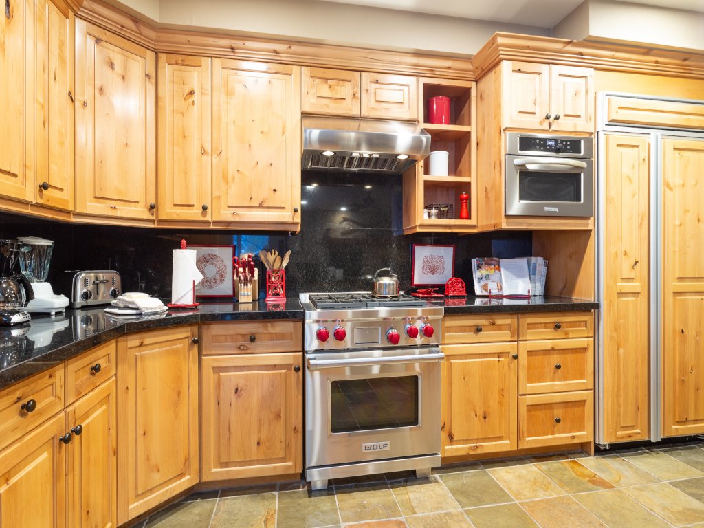 Trail's End Lodge at Deer Valley Resort - Two Bedroom Residence with Spa #101 Vacation Rental in Park City - RedAwning