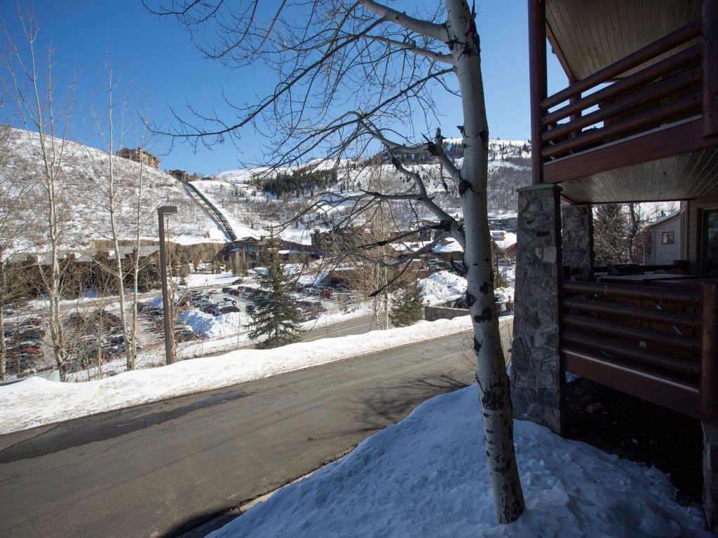 Trail's End Lodge at Deer Valley Resort - Two Bedroom Residence with Den and Spa #103 Vacation Rental in Park City - RedAwning
