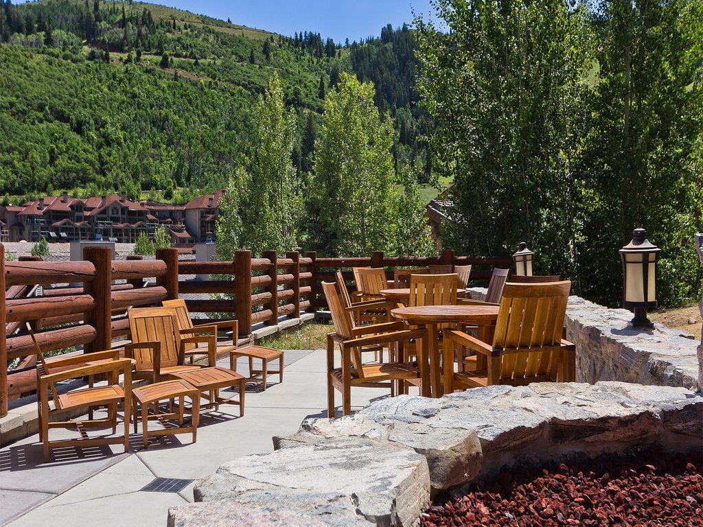Trail's End Lodge at Deer Valley Resort - One Bedroom Residence with Spa #305 Vacation Rental in Park City - RedAwning
