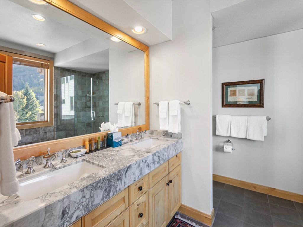 Trail's End Lodge at Deer Valley Resort - Two Bedroom Residence with Spa #201 Vacation Rental in Park City - RedAwning
