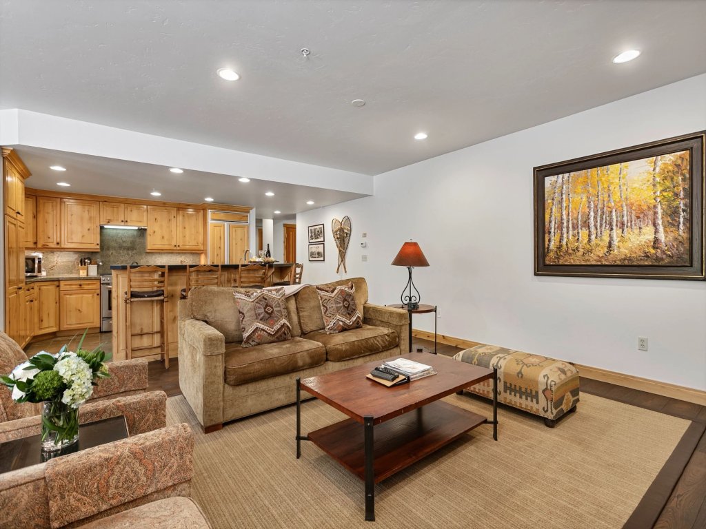 Trail's End Lodge at Deer Valley Resort - Two Bedroom Residence with Spa #201 Vacation Rental in Park City - RedAwning