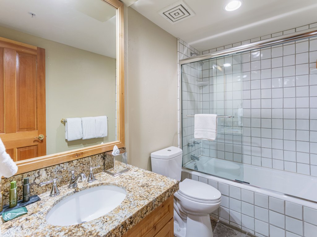 Trail's End Lodge at Deer Valley Resort - One Bedroom Residence with Spa #204 Vacation Rental in Park City - RedAwning