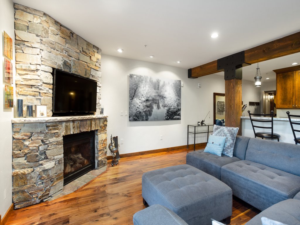 1 Bedroom Condo with Spa - Silver Baron Lodge Vacation Rental in Park City - RedAwning