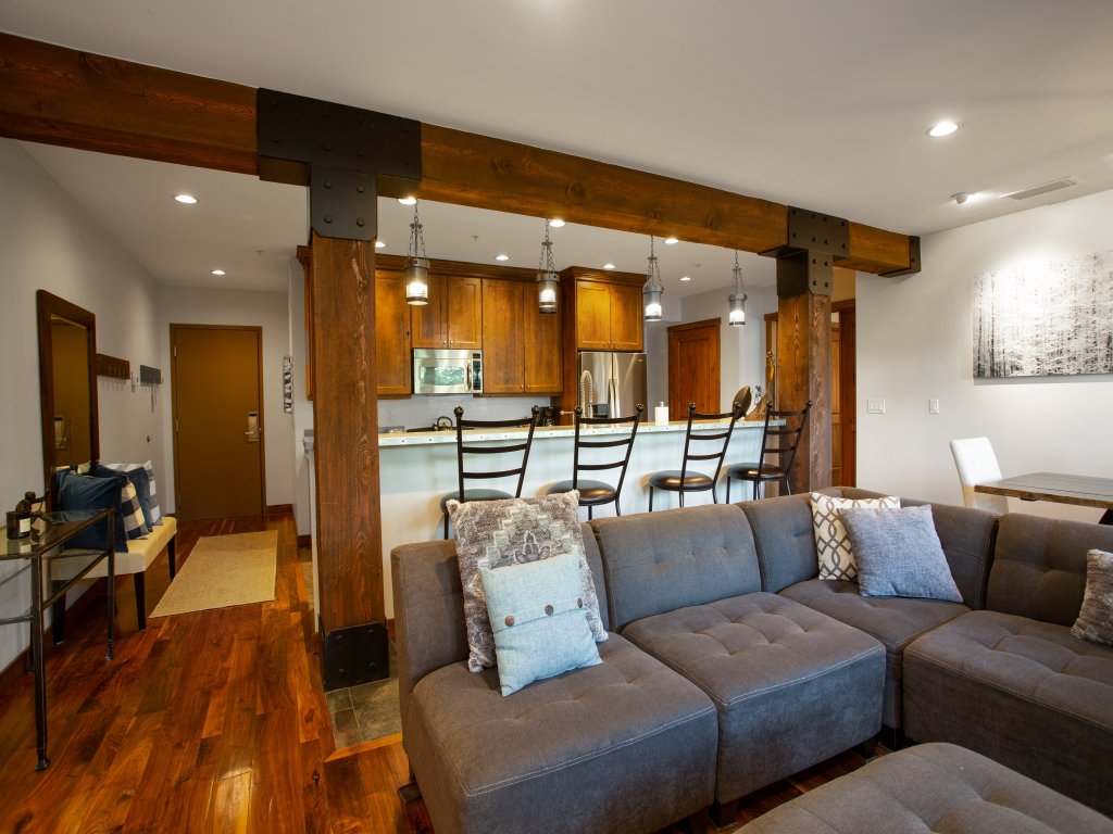 1 Bedroom Condo with Spa - Silver Baron Lodge Vacation Rental in Park City - RedAwning